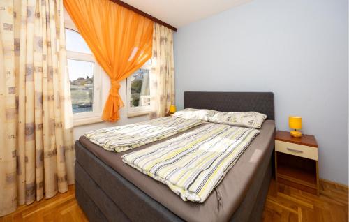 2 Bedroom Stunning Apartment In Okrug Gornji