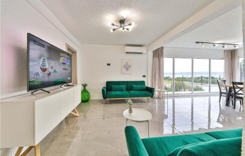 Stunning Home In Kastel Luksic