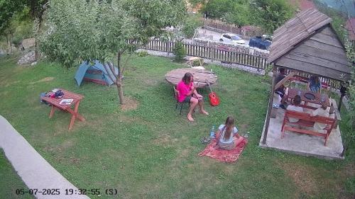 Fotografie z fotogalerie ubytování Stomici Guesthouse v destinaci Ndërlysaj