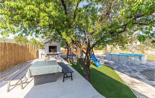 Nice Home In Vrsine With Wifi