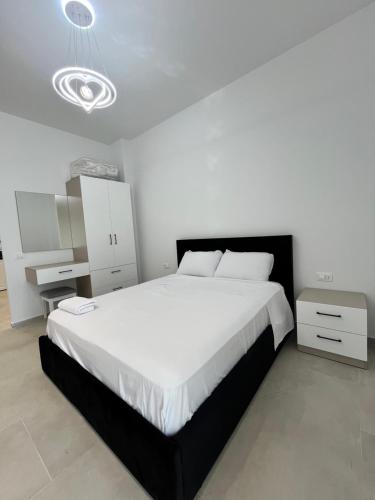 Gallery image of Sun Lake Villa in Tirane