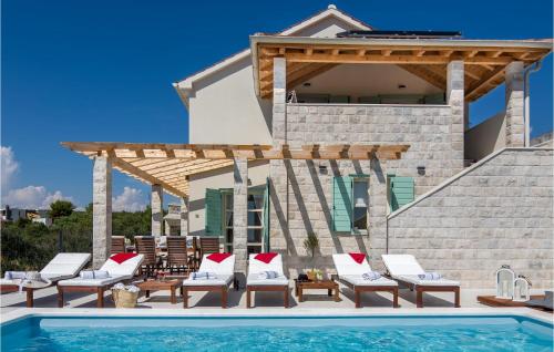 Πισίνα στο ή κοντά στο Stunning Home In Primosten With Wifi