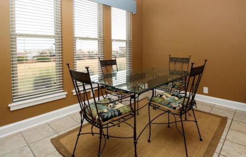 Galeriebild der Unterkunft Fripp Villa Sleeps 4 with Free Amenity Passes in Fripp Island