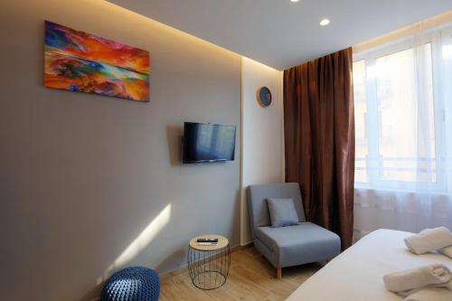 Holiday Stylish City-Center Studio