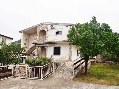 Apartments in Starigrad-Paklenica 42964