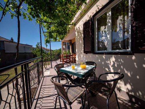 Apartments in Seline - Paklenica Riviera 41711