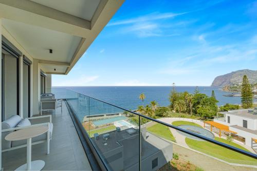 Aqua Luxe Apartment