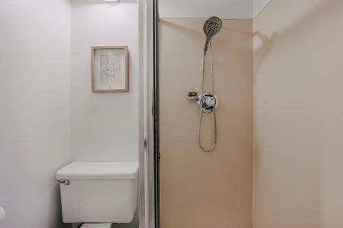 Ένα μπάνιο στο Snowater Condo 42 - WIFI - Pets Ok