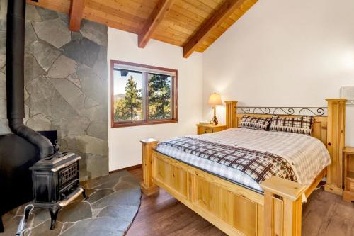 Postel nebo postele na pokoji v ubytování The Birdhouse #2529