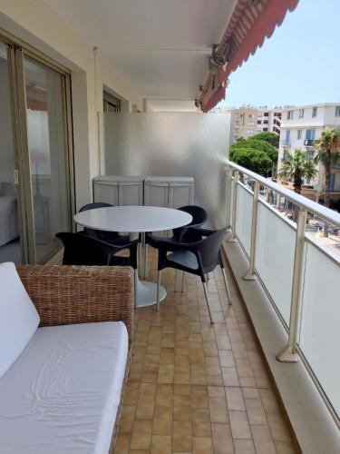 Grand appartement 3 chambres 6-8 personnes proche plages - Juan-les-Pins
