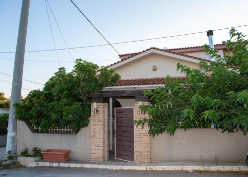 Costas Artemis Apartments Near Athens Airport