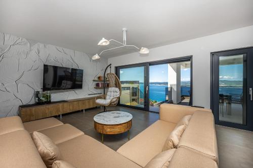 Family friendly house with a swimming pool Crikvenica - 24765
