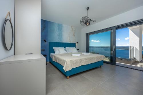 Family friendly house with a swimming pool Crikvenica - 24765