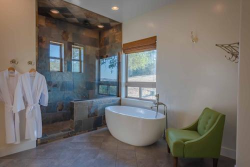 Koupelna v ubytování Blue Oak Oasis