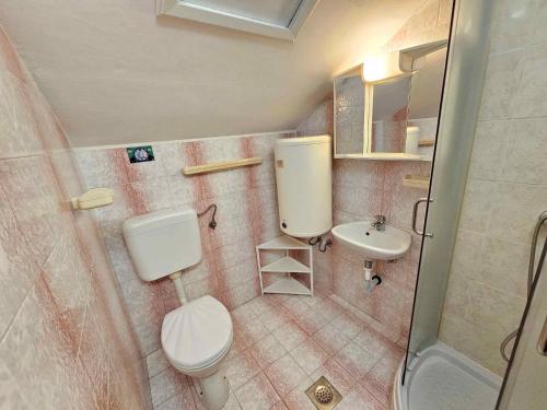 Ένα μπάνιο στο Apartment in Crikvenica 54629