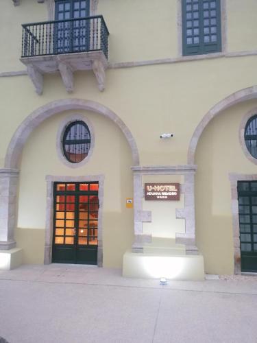 Exteriér nebo vchod ubytování U-Hotel Aduana Ribadeo