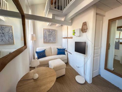Cozy Studio– Mezzanine 2P– Central Port St-Tropez
