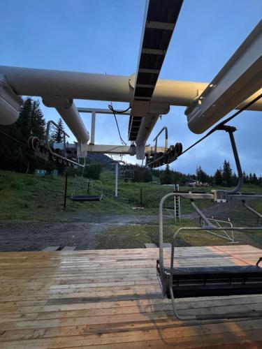 Φωτογραφία από το άλμπουμ του Premium RED Mountain Lodging σε Trail