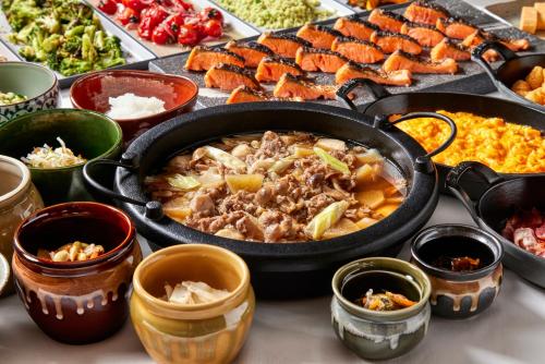 Makanan di atau berdekatan hotel