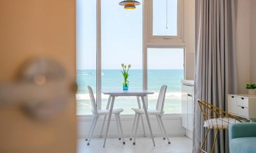 Γενική θέα στη θάλασσα ή θέα στη θάλασσα από  αυτή η βίλα