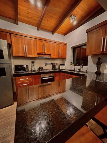Dapur atau dapur kecil di Zen Oasis del Bosque,mariposa 2