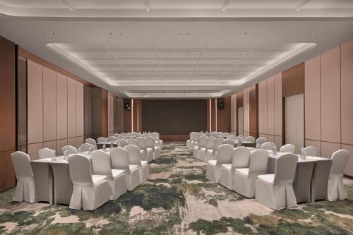Ruang duduk di Hilton Garden Inn Chengdu Jinniu Yipintianxia
