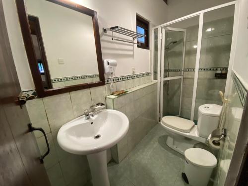 Un baño de Tartaruga Beach Unawatuna