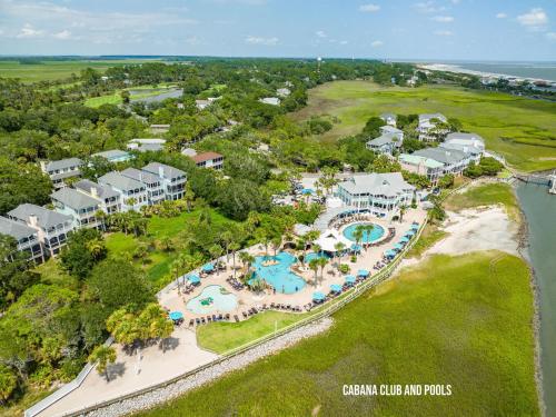 an aerial view of the dunedin club inn and resorts at 521 Sunsuite in Fripp Island