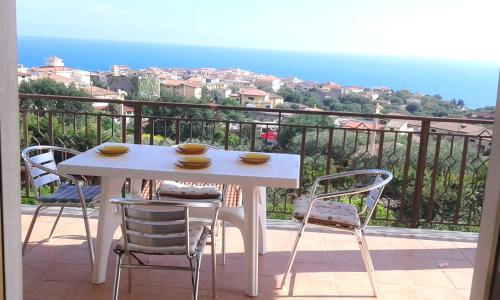 En balkon eller terrasse på Casa Vacanza Orizzonte