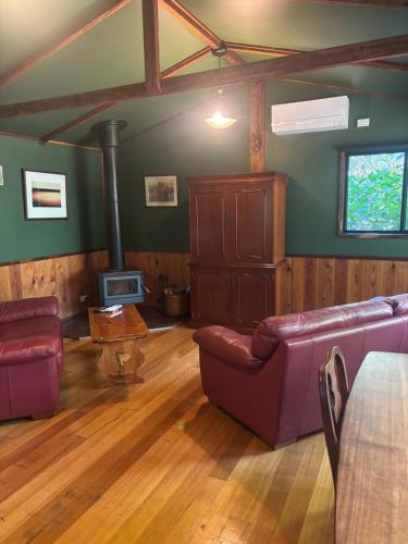 Χώρος καθιστικού στο parkwood cottage