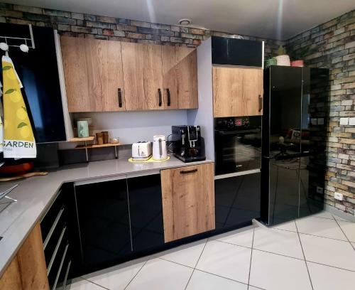 Photo de la galerie de l'établissement Maison 180 m2 avec Piscine et terrain de pétanque, à Latour-Bas-Elne