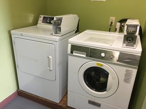 Afbeelding uit fotogalerij van Walton Inn in Monroe