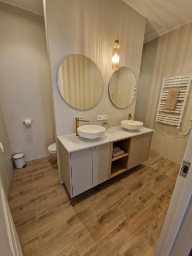 Bilik mandi di ATF Apartments