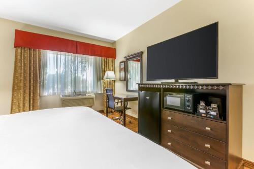 Postel nebo postele na pokoji v ubytování Comfort Inn Phoenix Central City