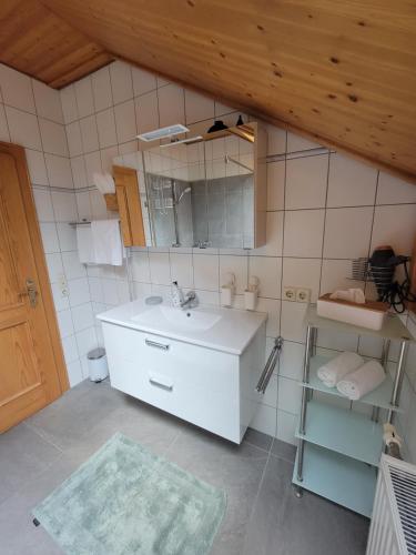 Ένα μπάνιο στο Ferienhaus Schmied