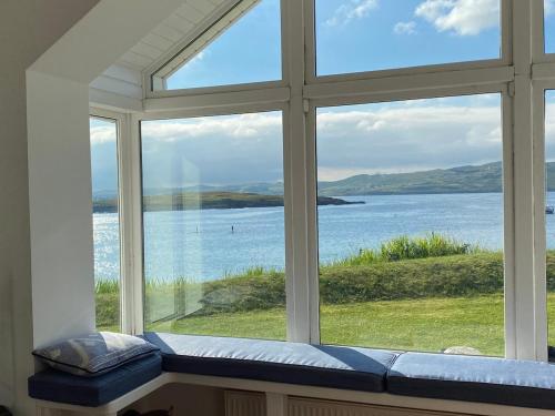 Billede fra billedgalleriet på Frontline Beach House access via private steps i Portnablagh