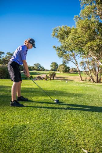 Golf v hotelu nebo okolí