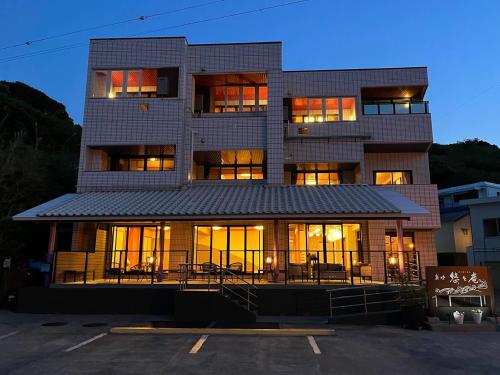 El edificio en el que está el ryokan