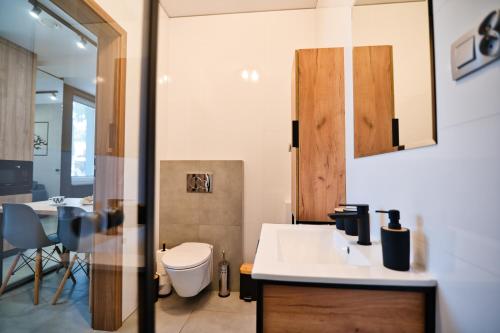 Revel Apartにあるバスルーム