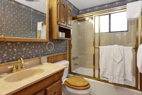 Et badeværelse på Mountain Hideaway on Maryland #2494