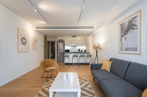 LIV Athinum 1 - Luxury Apartments