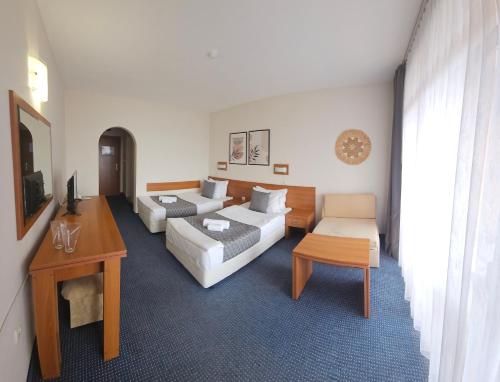 Кровать или кровати в номере Hotel Liani - All Inclusive