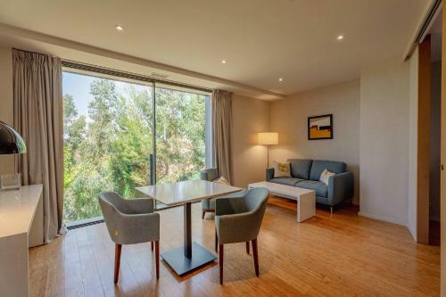 Gallery image of Domaine de la Peyrine - Suite Tourterelle in Carignan