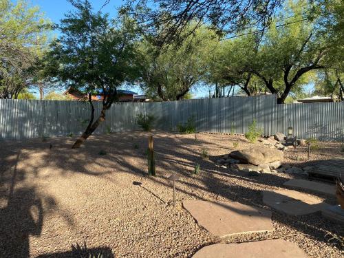Gambar di galeri bagi Haven on Hampton Street di Tucson
