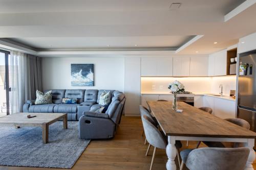 Χώρος καθιστικού στο Plett Quarter Apartments