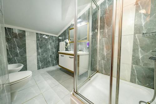 Grand Hamit Hotelにあるバスルーム