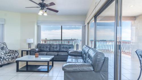 Gallery image of Sunny Charmed Life Spacious Premium Ocean Front Condo in Puerto Peñasco