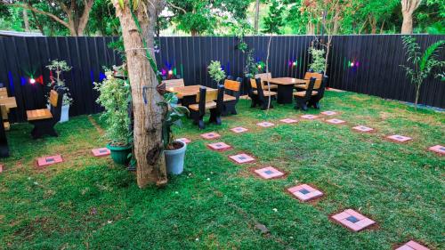Ein Garten an der Unterkunft Sigiri Serenity Hostel