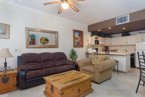 Gallery image of Marina Pinacate 220 One Of These Nights Beautiful Ocean View Condo in Puerto Peñasco