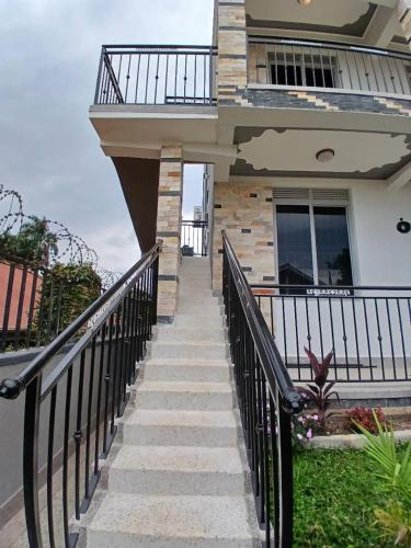 Μπαλκόνι ή βεράντα στο Angel Oak Residence Entebbe 2